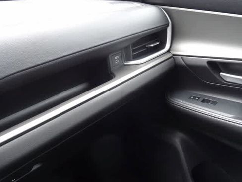 Used 2025 Toyota Grand Highlander AWD image 34