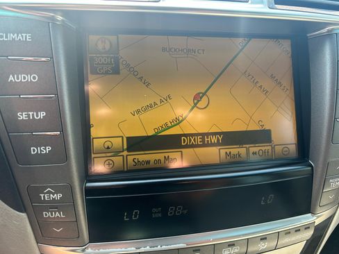 Used 2011 Lexus LS 460 image 17