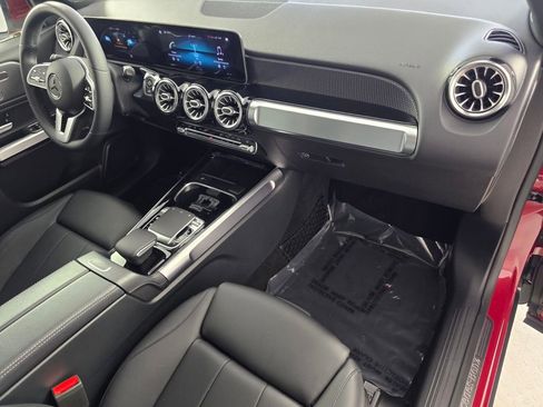 Certified 2020 Mercedes-Benz GLB 250 GLB 250 image 31