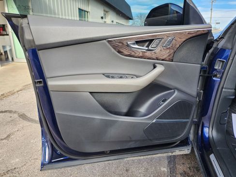 Used 2020 Audi Q8 Premium Plus w/ Premium Plus Package image 13