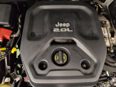Used 2020 Jeep Wrangler Unlimited Sport image 30