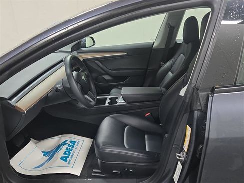 Used 2023 Tesla Model 3 Standard Range image 8