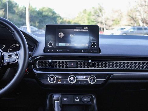 Used 2023 Honda Civic Sport image 12