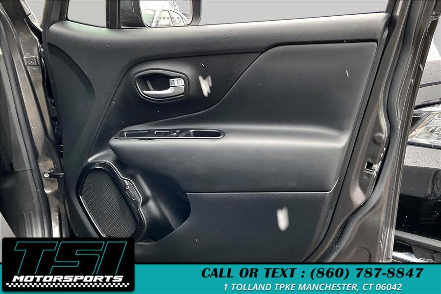 Used 2020 Jeep Renegade Altitude AWD/4WD image 22