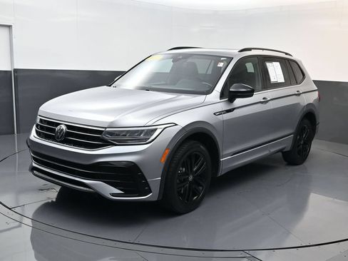Used 2022 Volkswagen Tiguan SE R-Line AWD/4WD image 1