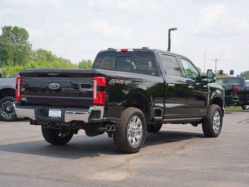 Used 2024 Ford F350 Lariat w/ Lariat Ultimate Package AWD/4WD image 3