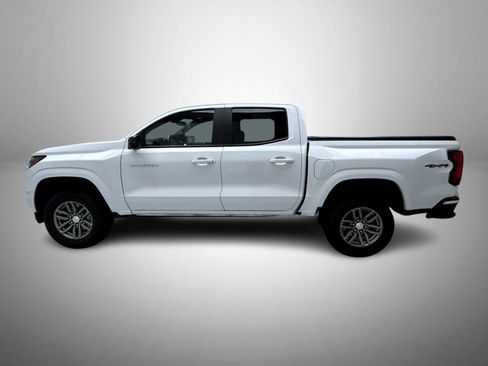 Used 2023 Chevrolet Colorado LT AWD/4WD image 8