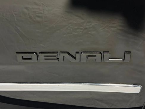 Used 2015 GMC Yukon XL Denali w/ Open Road Package AWD/4WD image 11