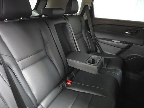 Used 2023 Nissan Rogue SV w/ SV Premium B Package image 16