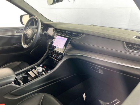 Used 2022 Jeep Grand Cherokee Overland image 29