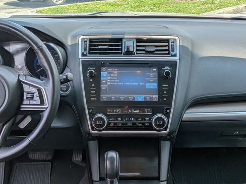 Used 2018 Subaru Outback 2.5i Touring AWD/4WD image 19