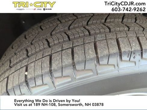 New 2025 Jeep Grand Cherokee Limited w/ Trailer Tow Package image 27