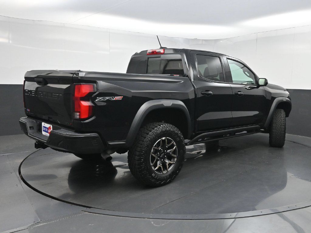 Used 2023 Chevrolet Colorado ZR2 w/ ZR2 Convenience Package III AWD/4WD image 24