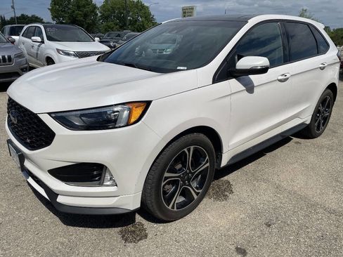 Used 2019 Ford Edge ST w/ Cold Weather Package AWD/4WD image 5