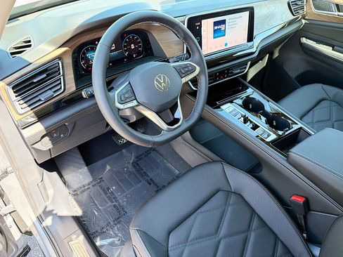 New 2026 Volkswagen Atlas SE FWD image 27