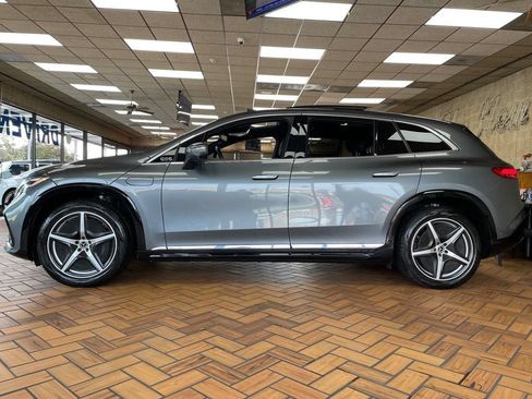 Used 2023 Mercedes-Benz EQS 580 4MATIC SUV image 5