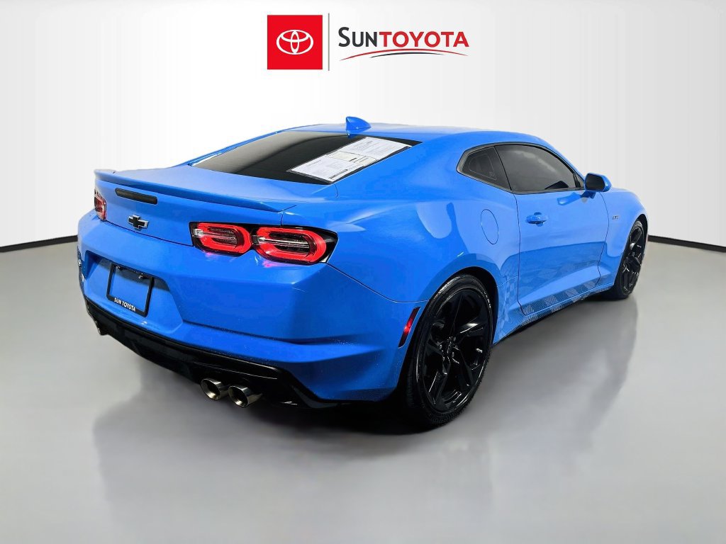 Used 2022 Chevrolet Camaro LT w/ RS Package RWD image 4