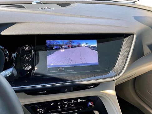 Used 2023 Buick Envision Preferred image 19