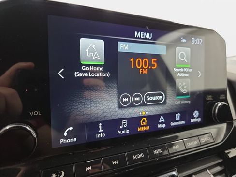 Used 2022 Nissan Pathfinder SL w/ Lighting Package (N92) AWD/4WD image 20