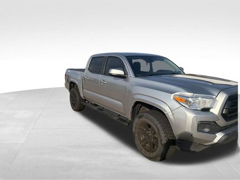 Used 2022 Toyota Tacoma SR w/ SR Convenience Package RWD image 9
