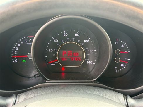 Used 2016 Kia Soul Base image 16