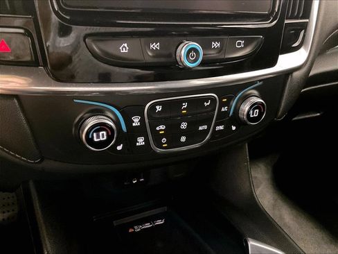 Used 2023 Chevrolet Traverse LT AWD/4WD image 25