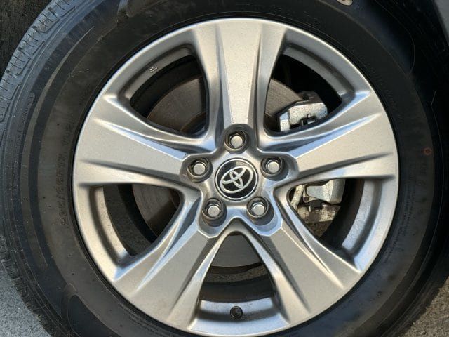Used 2025 Toyota RAV4 XLE FWD image 10