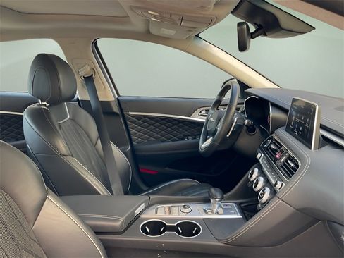 Used 2020 Genesis G70 2.0T w/ Prestige Package image 17