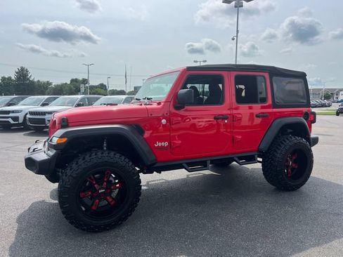 Used 2018 Jeep Wrangler Unlimited Sport S AWD/4WD image 3