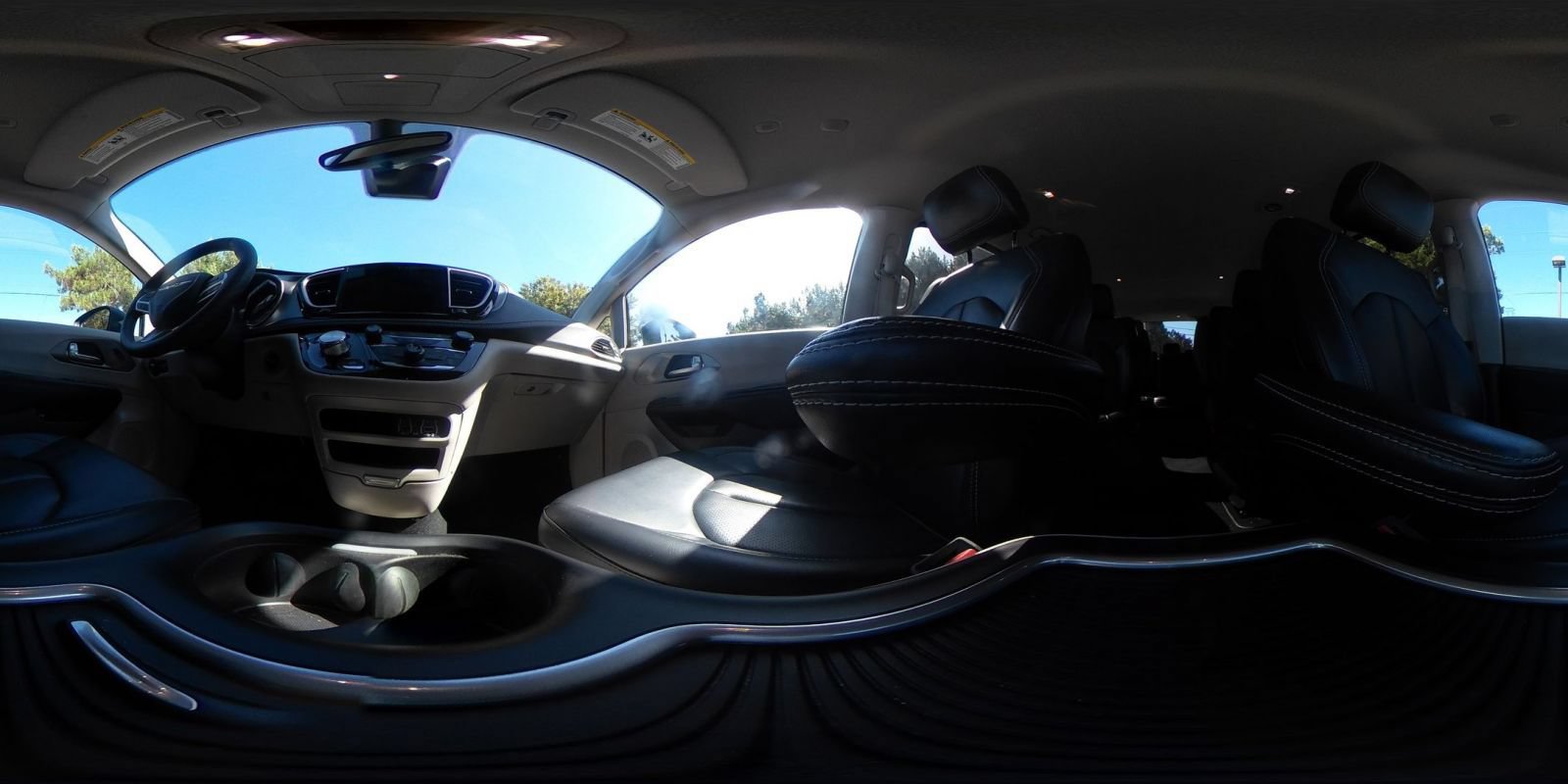 Used 2023 Chrysler Pacifica Touring-L FWD image 41