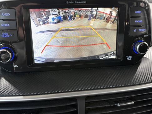 Used 2020 Hyundai Tucson Value AWD/4WD image 11