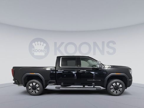 New 2026 GMC Sierra 2500 Denali w/ Denali Reserve Package AWD/4WD image 8