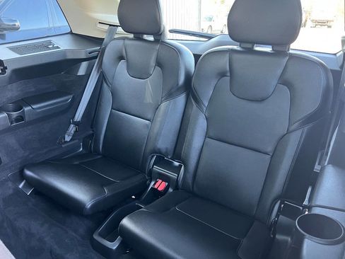 Used 2019 Volvo XC90 T6 Momentum w/ Protection Package image 25