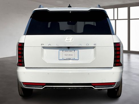 New 2026 Hyundai Palisade Calligraphy FWD image 4