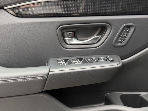 Used 2023 Honda Pilot Elite image 11