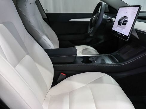 Used 2023 Tesla Model 3 Standard Range RWD image 17