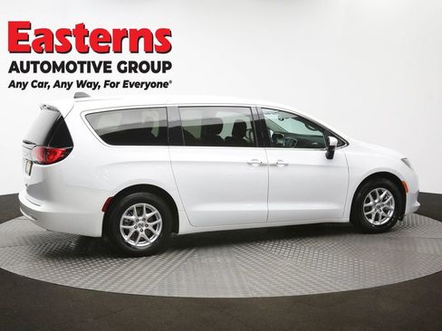 Used 2023 Chrysler Voyager LX image 43