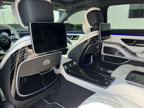 Certified 2023 Mercedes-Benz Maybach S 680 4MATIC image 33