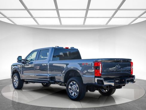 Used 2026 Ford F350 Lariat w/ Lariat Ultimate Package AWD/4WD image 3