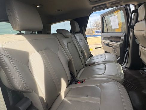 Used 2018 Ford Expedition Limited image 16