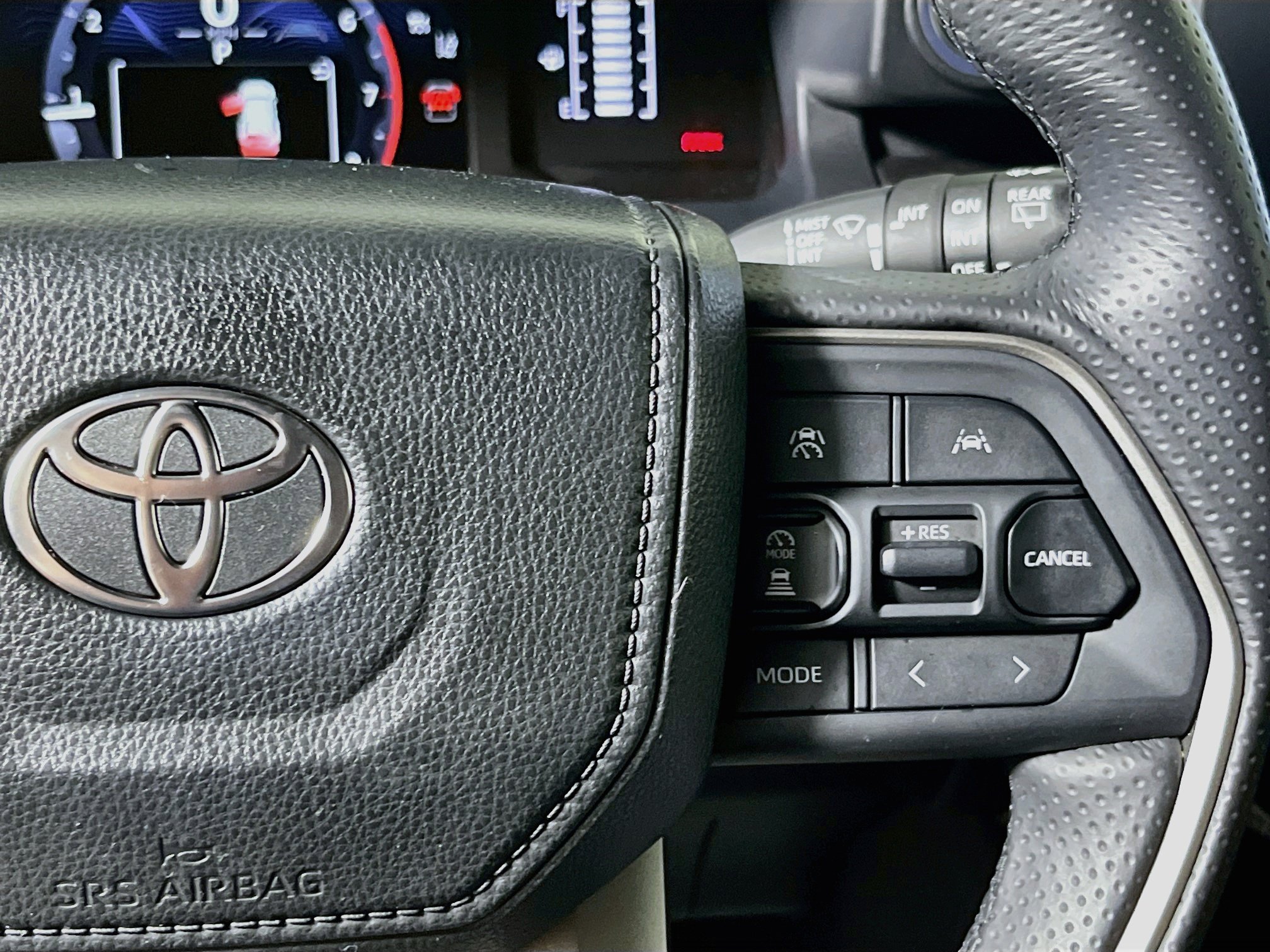 Used 2026 Toyota 4Runner SR5 AWD/4WD image 18
