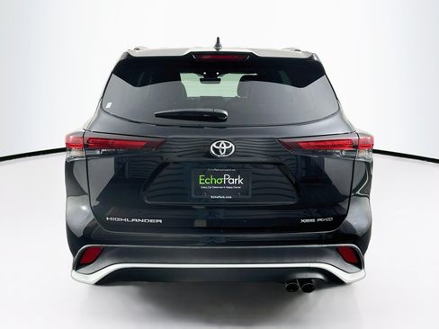 Used 2025 Toyota Highlander XSE AWD/4WD image 7