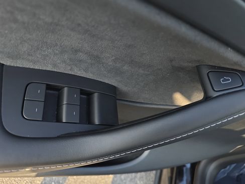 Used 2023 Tesla Model Y Long Range image 28