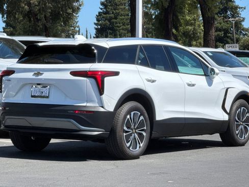 Used 2026 Chevrolet Blazer EV LT FWD image 5