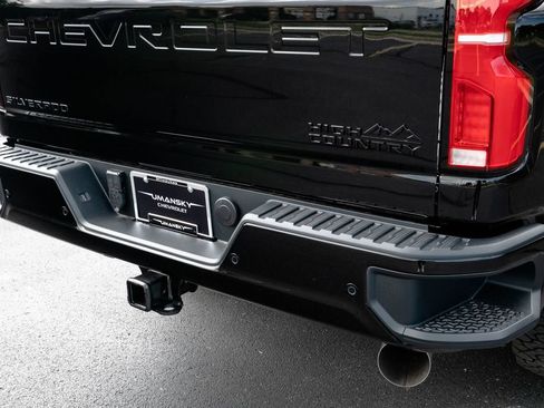 New 2026 Chevrolet Silverado 2500 High Country w/ Midnight Edition AWD/4WD image 17