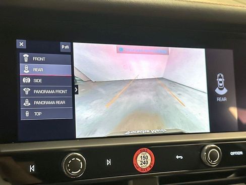 Certified 2025 Porsche Macan image 74