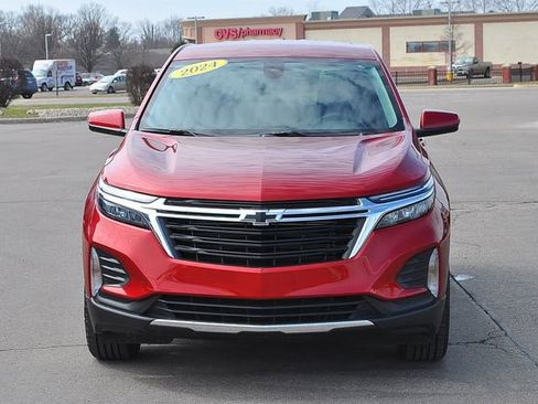 Used 2024 Chevrolet Equinox LT w/ LPO, Floor Liner Package image 8