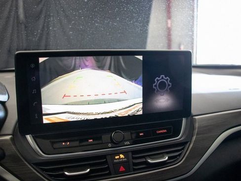 Used 2025 Nissan Altima 2.5 SV w/ SV Special Edition Package image 36