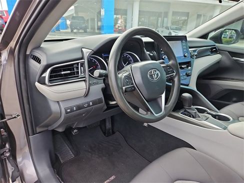 Used 2021 Toyota Camry LE image 14