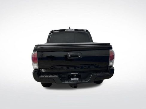 Used 2023 Toyota Tacoma TRD Sport image 11
